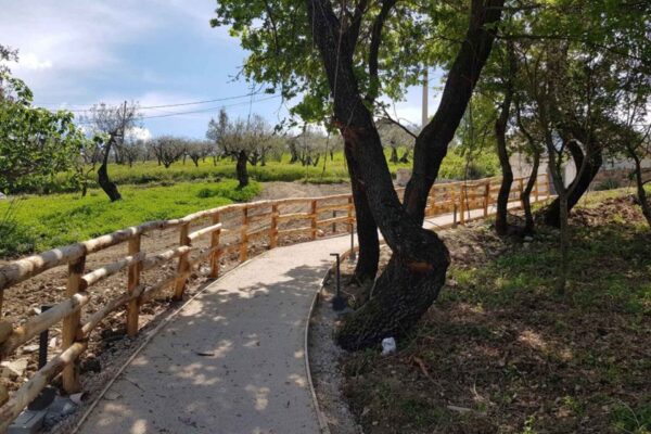 Realizzazione di pavimentazione ecocompatibile in misto granulare stabilizzato pavimentazioni ecocompatibili Roscigno Vecchia (SA) - Parco Nazionale del Cilento