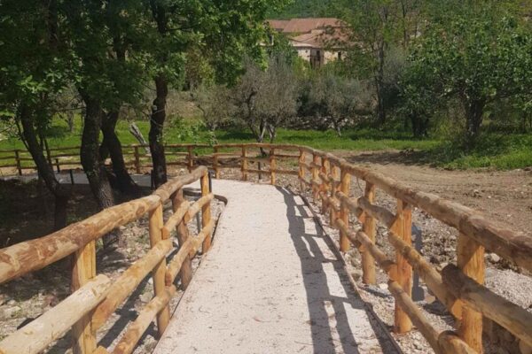 Realizzazione di pavimentazione ecocompatibile in misto granulare stabilizzato pavimentazioni ecocompatibili Roscigno Vecchia (SA) - Parco Nazionale del Cilento