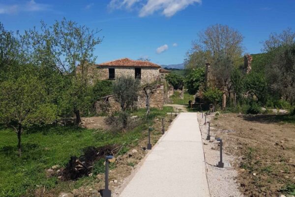 Realizzazione di pavimentazione ecocompatibile in misto granulare stabilizzato pavimentazioni ecocompatibili Roscigno Vecchia (SA) - Parco Nazionale del Cilento