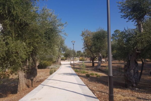 Realizzazione di pavimentazione ciclopedonale ecocompatibile in terra stabilizzata presso il Parco Gentile di Bari