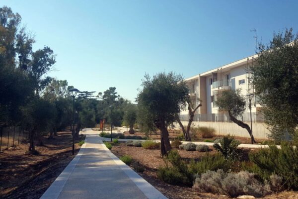 Realizzazione di pavimentazione ciclopedonale ecocompatibile in terra stabilizzata presso il Parco Gentile di Bari