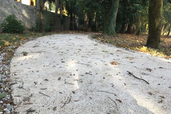 Pavimentazione naturale ecocompatibile con inerte terroso stabilizzato