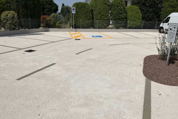 Pavimentazione drenante ecocompatibile con aggregato monogranulare