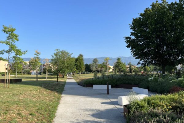 Pavimentazione drenante ecocompatibile con aggregante monogranulare