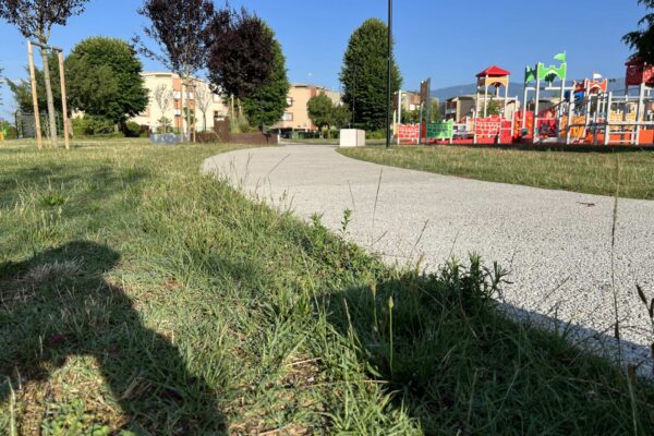 Pavimentazione drenante ecocompatibile con aggregante monogranulare