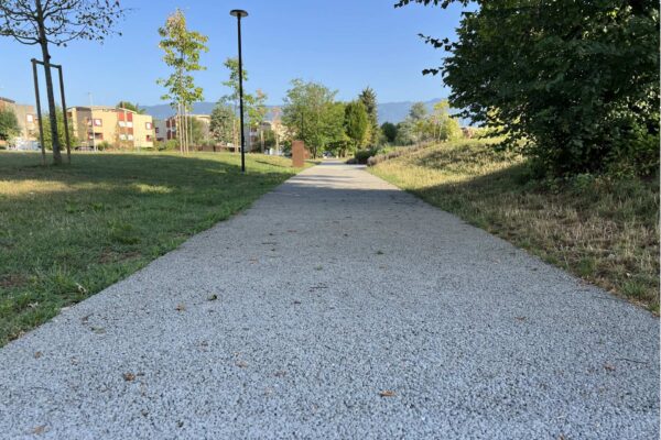Pavimentazione drenante ecocompatibile con aggregante monogranulare
