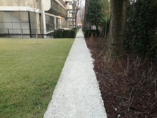Fondazione Agnelli a Torino: pavimentazione drenante con aggregati calcarei