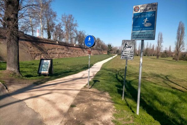 Ferrara Via Mura di Porta Po e Rampari San Rocco: realizzazione di pavimentazione ecocompatibile in misto granulare stabilizzato