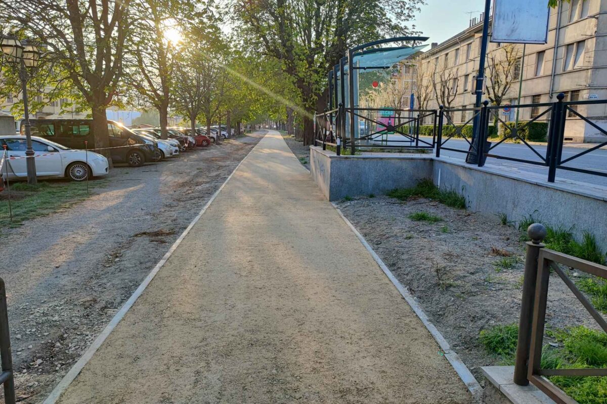 Realizzazione di pavimentazione ecocompatibile in misto granulare stabilizzato pista ciclabile stradale Fenestrelle -Pinerolo (TO)