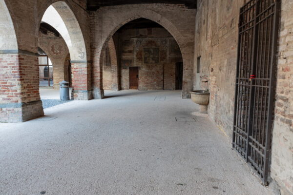 Pavimentazione ecocompatibile al Castello di Pandino (CR)