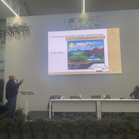 Relatori e pubblico al seminario AIAPP TUM al Naturart Village di Pistoia