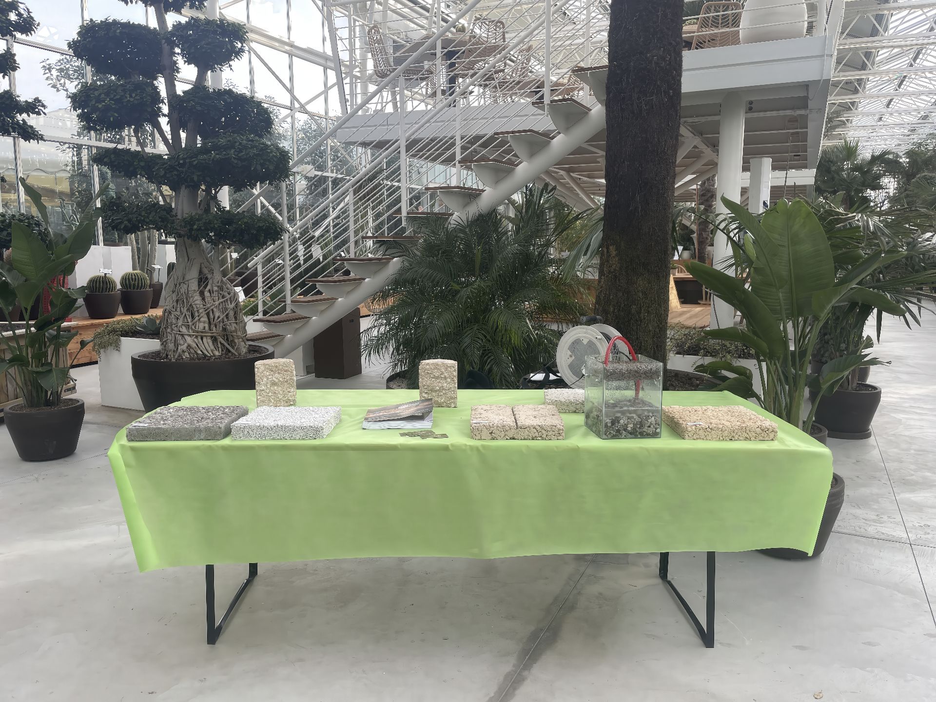 Relatori e pubblico al seminario AIAPP TUM al Naturart Village di Pistoia